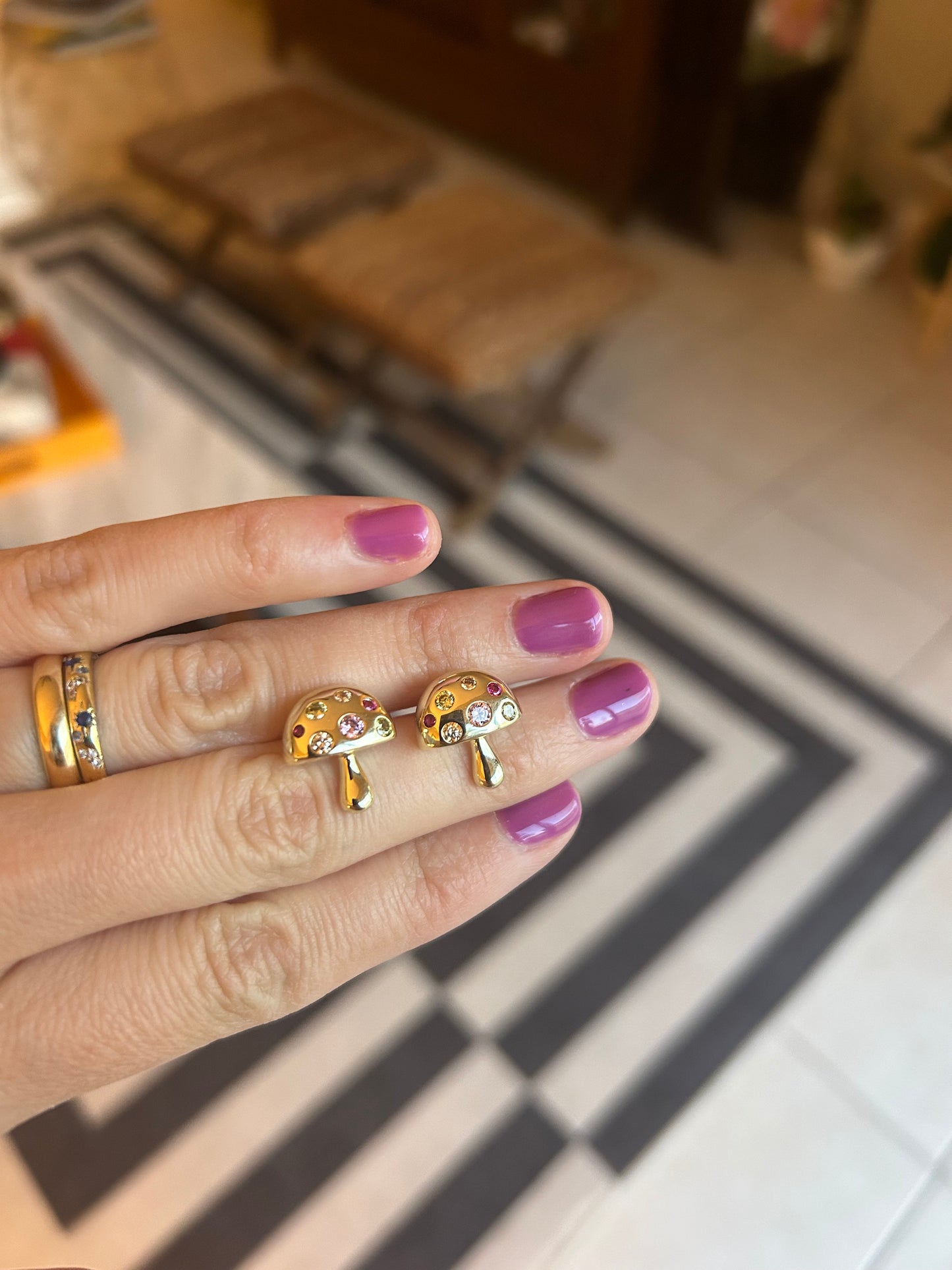 Mushroom studs