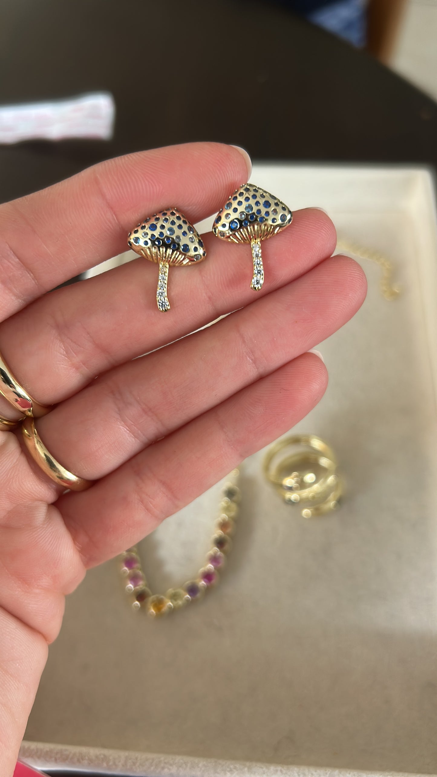 The wild blue mushroom studs