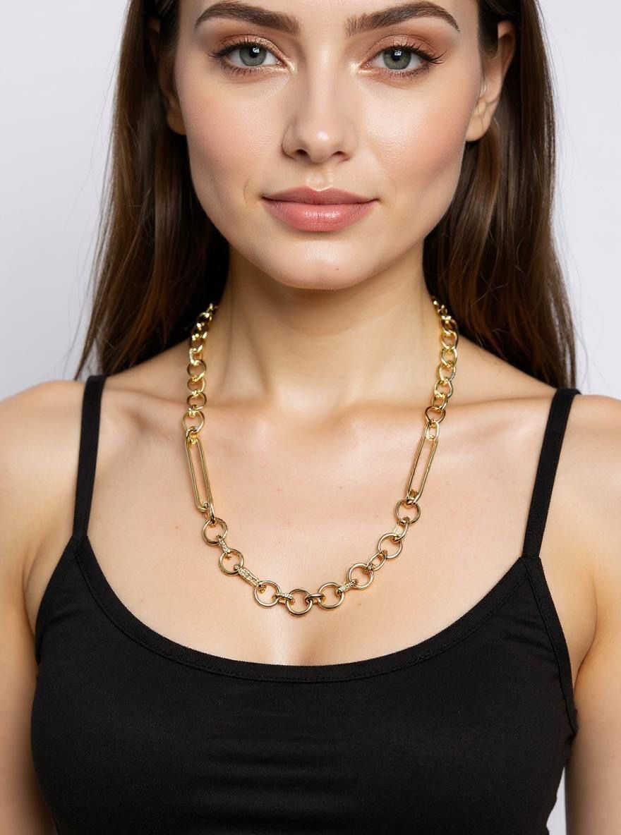 Adela rhinestone chain