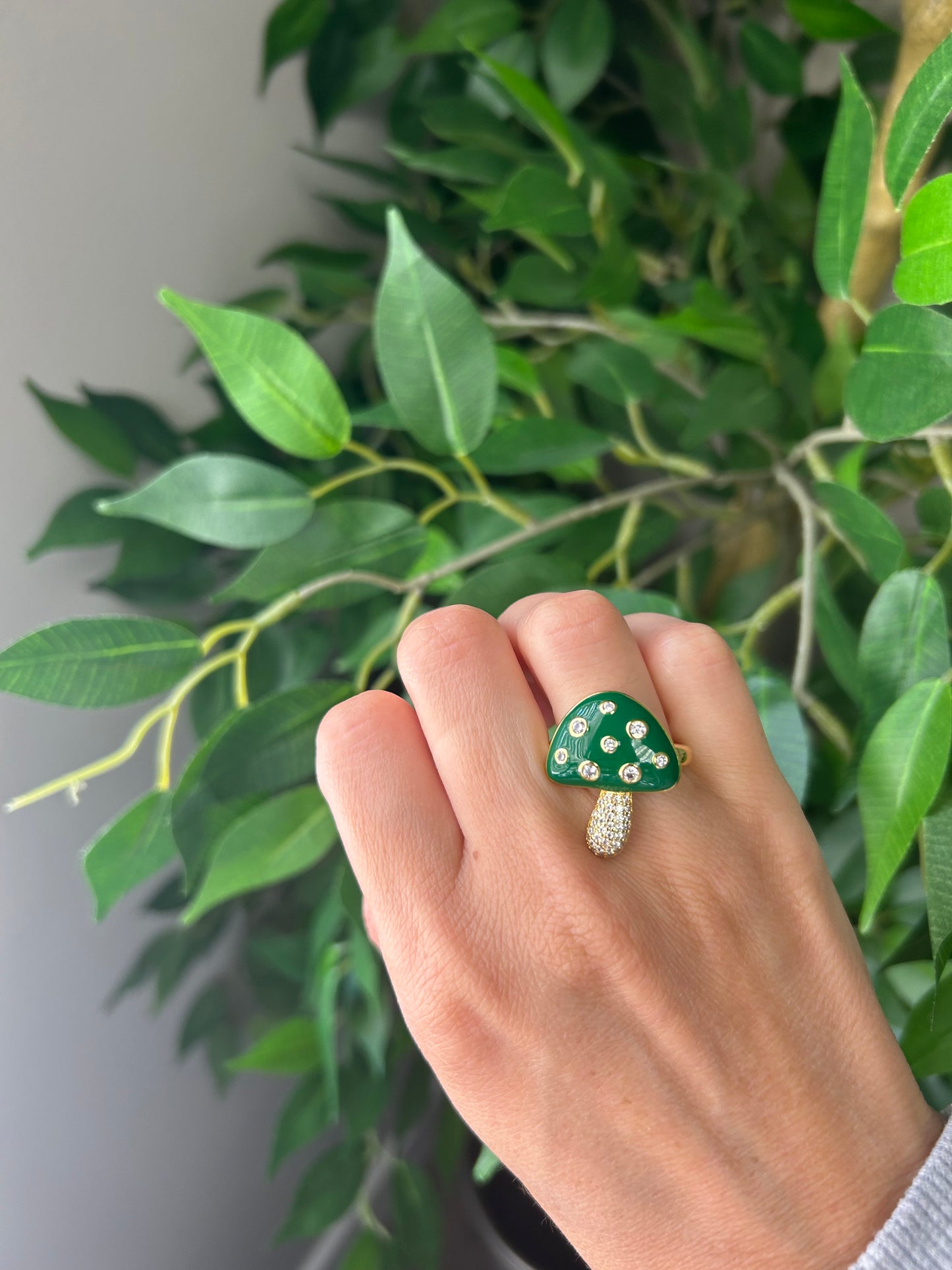Enamel green mushroom ring