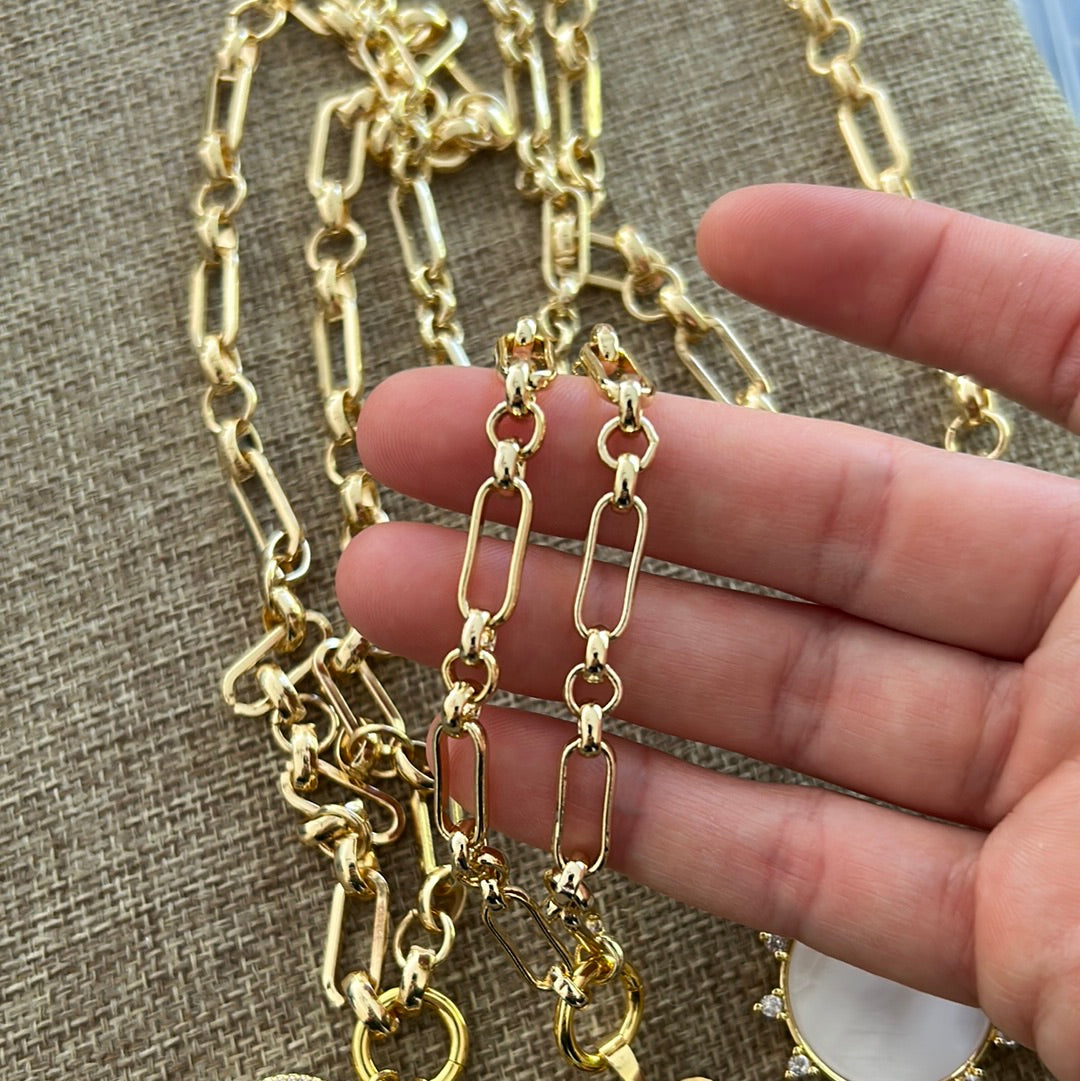 Gold chain necklace